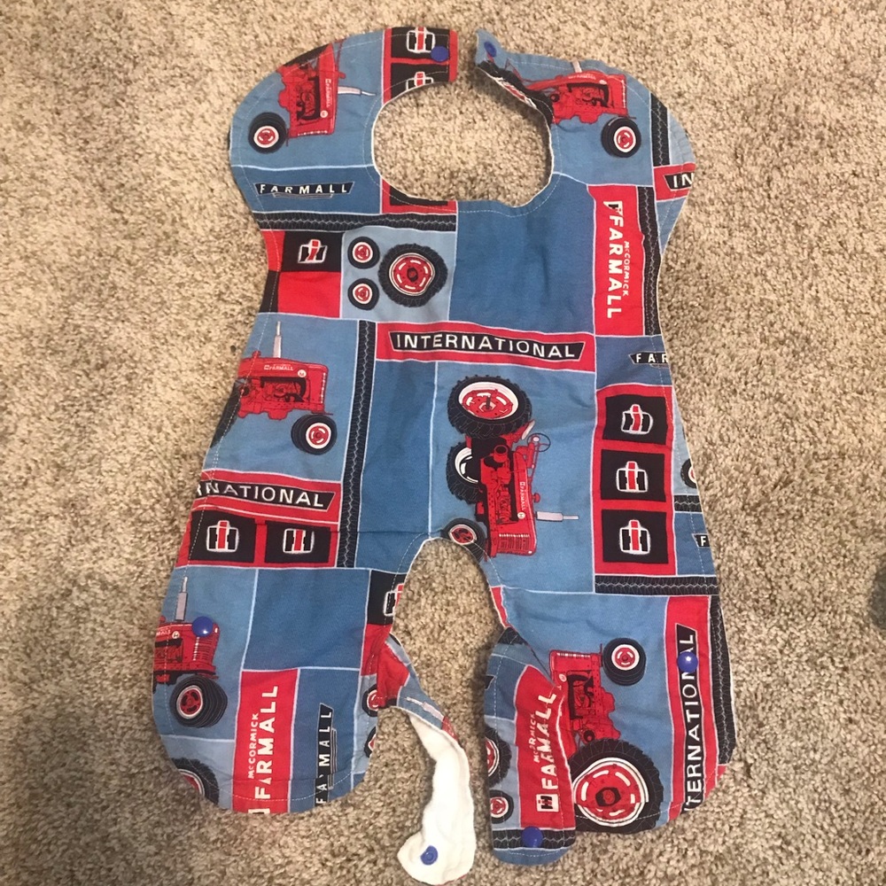 International full body bib